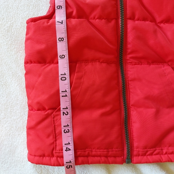 🔴Buy 2 - Get 1 -- Carter's Toddler's Red Puffer Vest, Size 3T - Picture 9 of 10